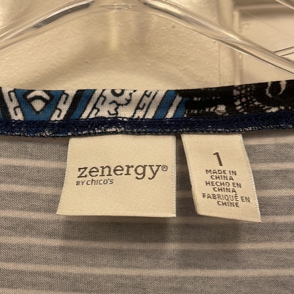 Chico’s Zenergy print tee size 1 (Misses 8) - Picture 4 of 5